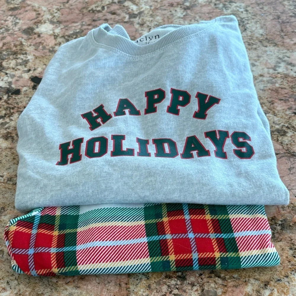 Kids Gray Holiday Sweatshirt with Plaid Pants Size 12
